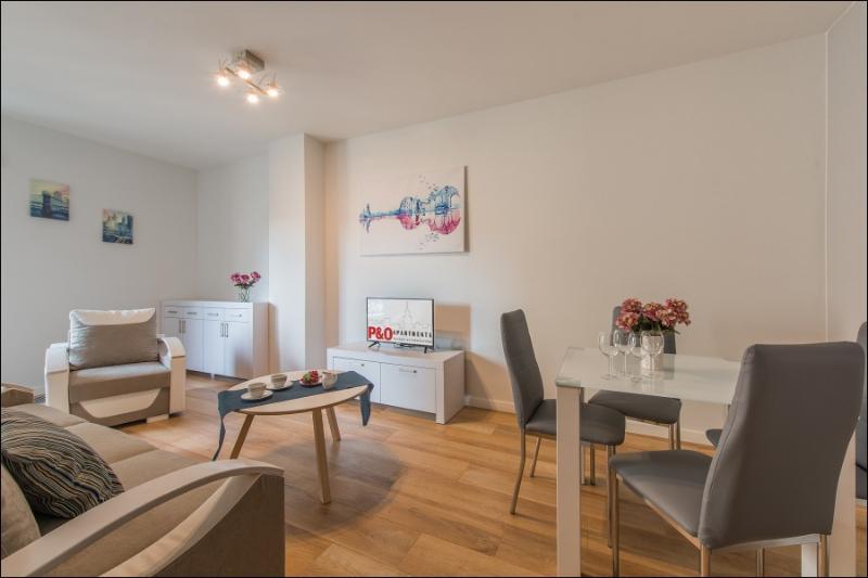 P&O Serviced Apartments Solec Варшава Екстериор снимка